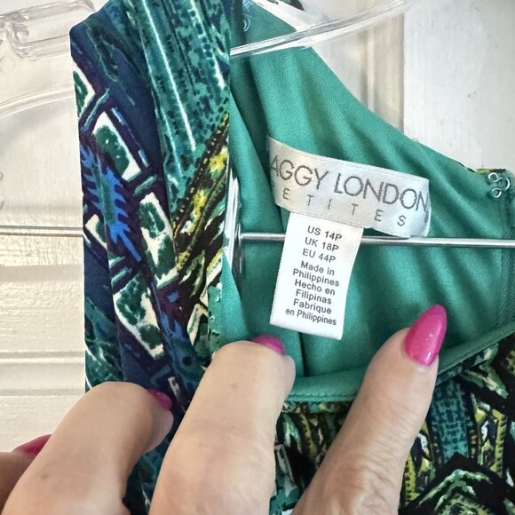 Maggy London Colorful Abstract Dress Women's Size‎ 14P Flare Slinky Comfy - Picture 7 of 10